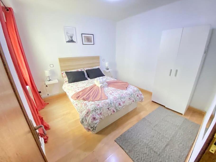 Habitacion Interior En Madrid Bagian luar foto