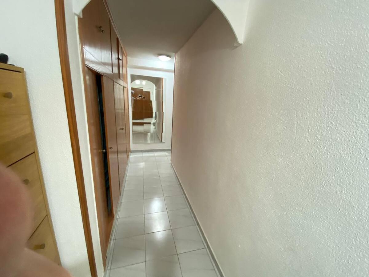 Habitacion Interior En Madrid Bagian luar foto