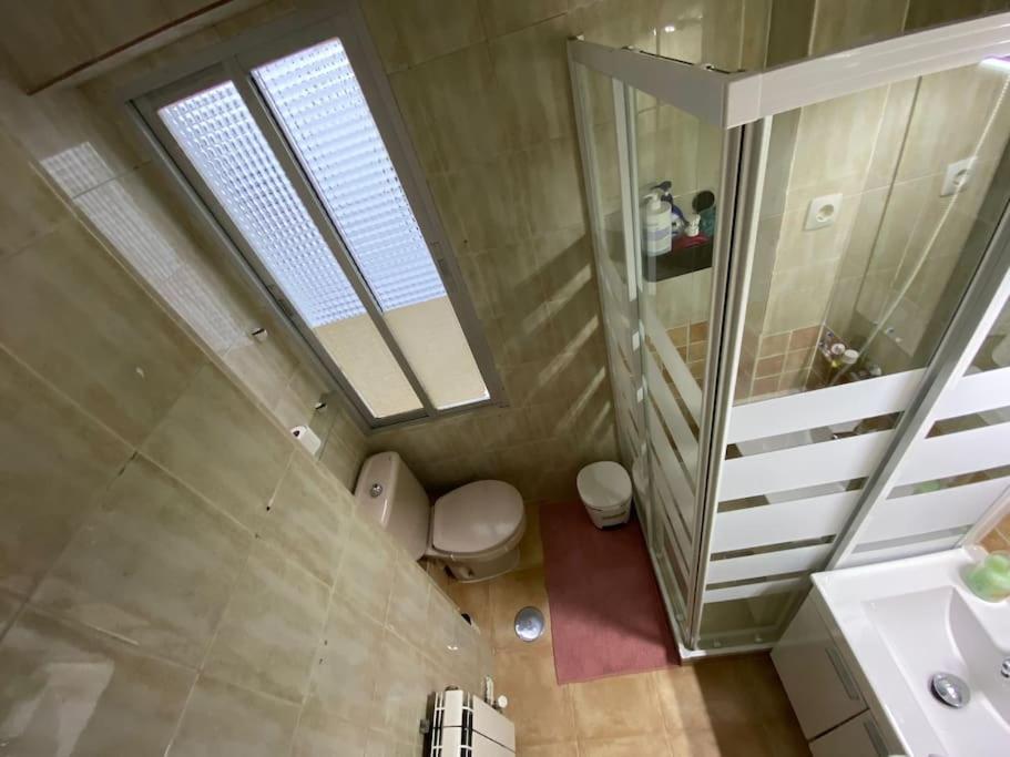 Habitacion Interior En Madrid Bagian luar foto