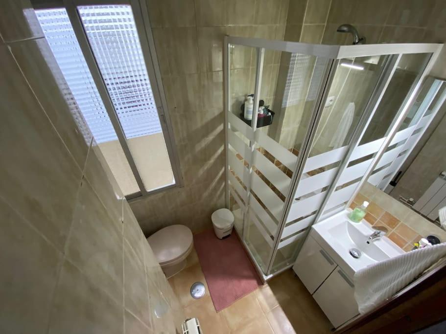 Habitacion Interior En Madrid Bagian luar foto