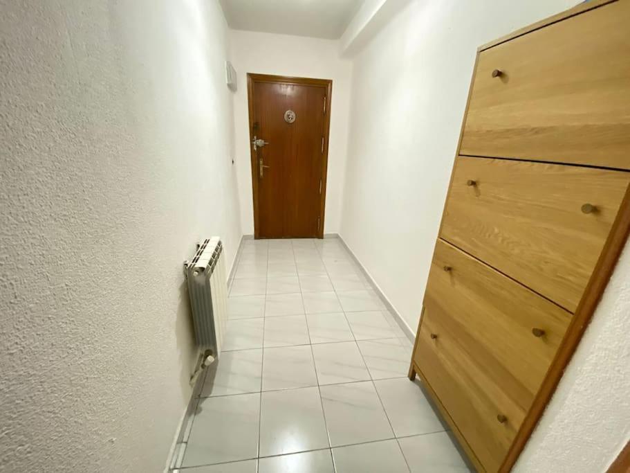 Habitacion Interior En Madrid Bagian luar foto