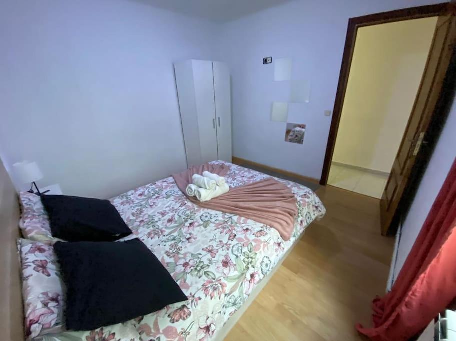 Habitacion Interior En Madrid Bagian luar foto